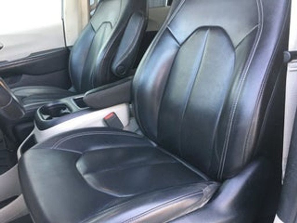 2023 CHRYSLER Pacifica - photo 9