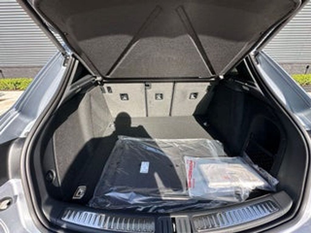 2026 PORSCHE Macan - photo 37