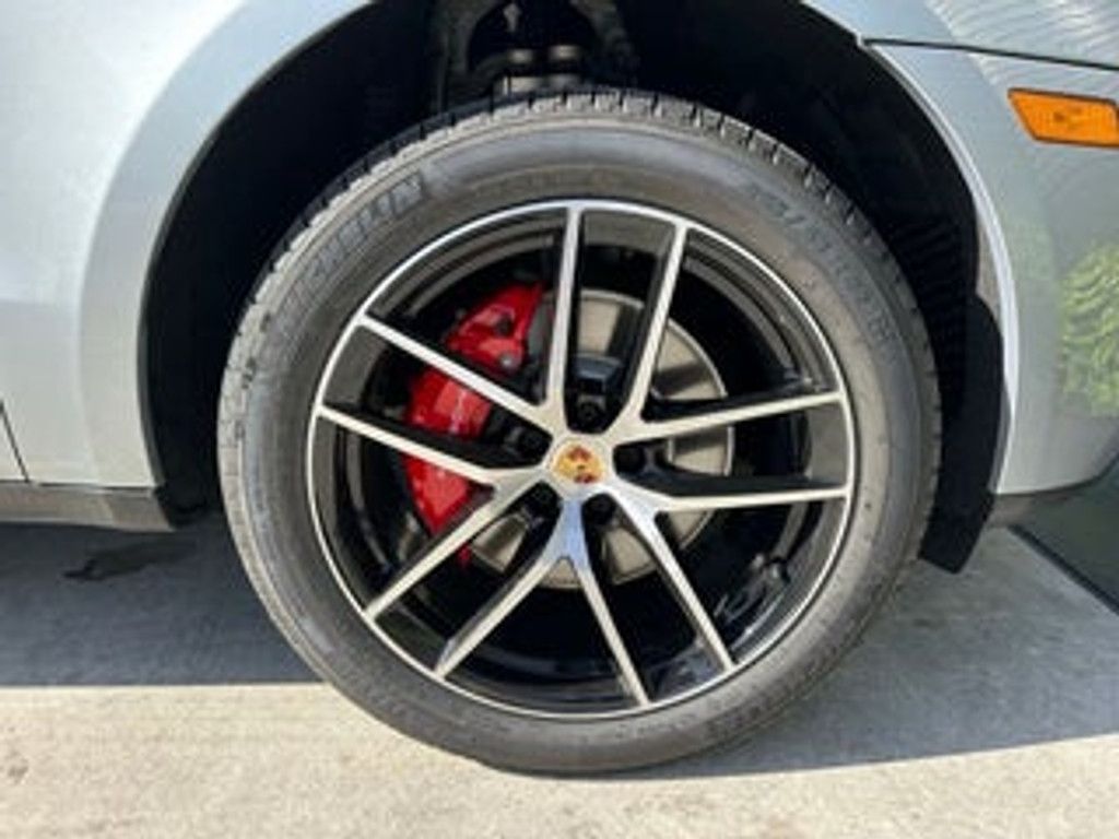 2026 PORSCHE Macan - photo 40