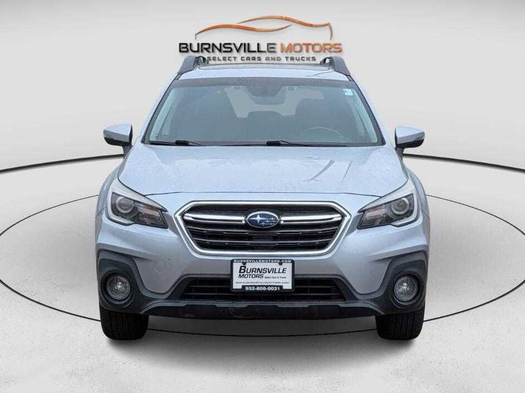 2018 Subaru Outback Limited M R