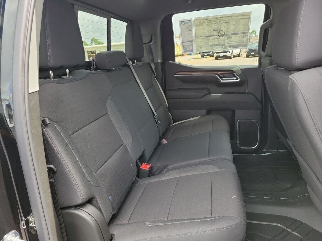 2026 CHEVROLET Silverado - photo 19