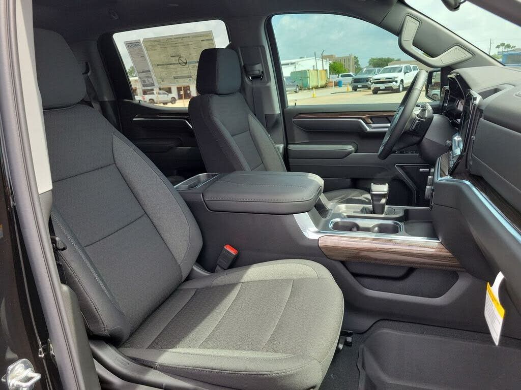 2026 CHEVROLET Silverado - photo 20