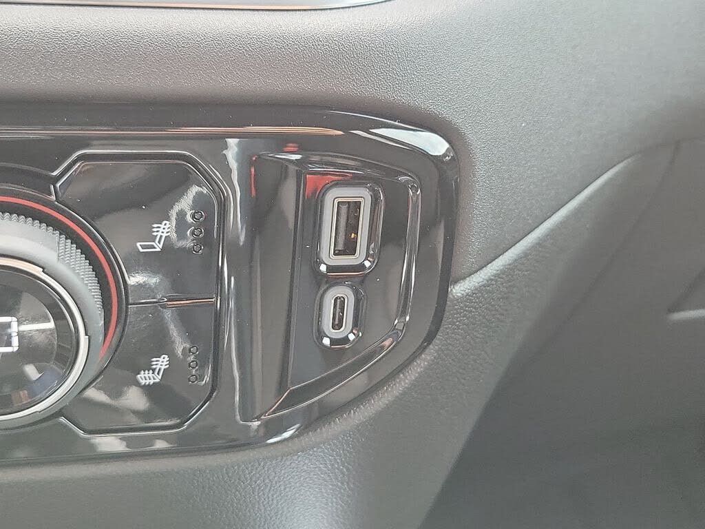 2026 CHEVROLET Silverado - photo 27
