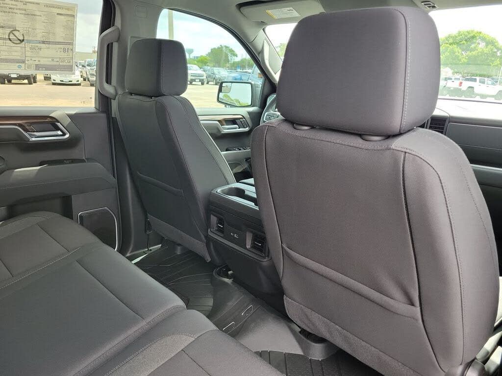 2026 CHEVROLET Silverado - photo 13