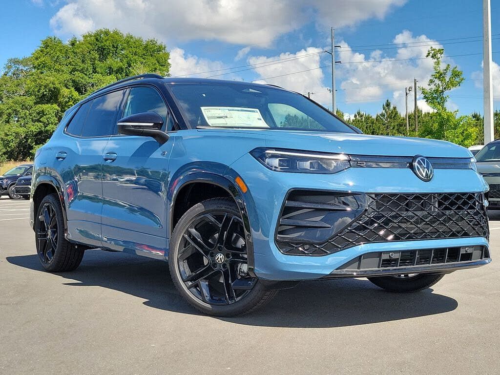 2026 Volkswagen Tiguan SE R Line