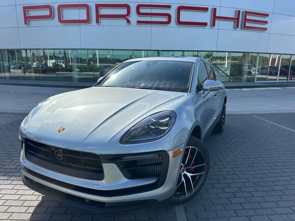 2026 PORSCHE Macan - main photo