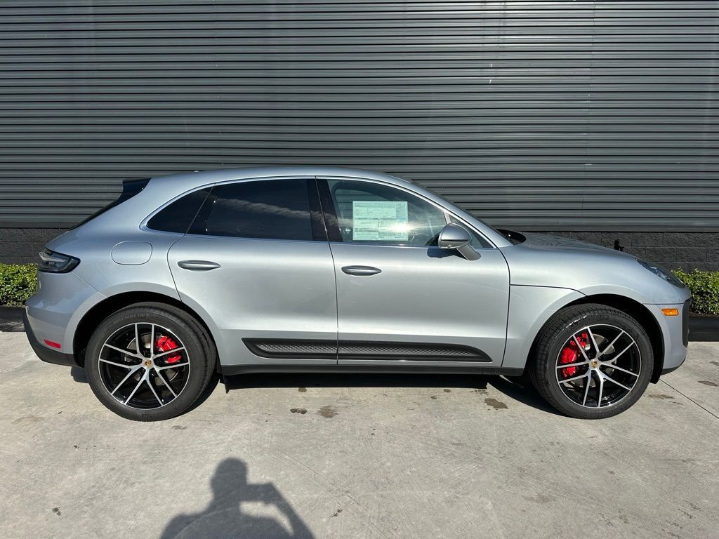 2026 PORSCHE Macan - photo 8