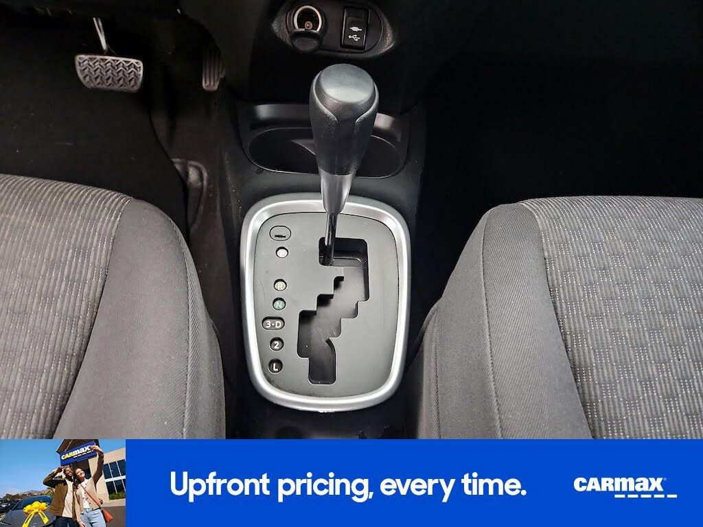 2016 TOYOTA Yaris - photo 20