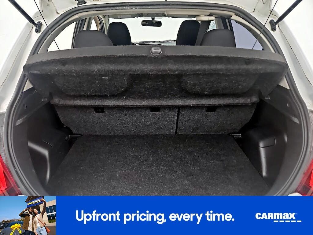 2016 TOYOTA Yaris - photo 23