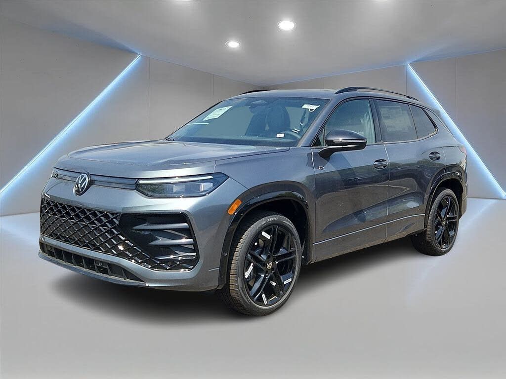 2026 VOLKSWAGEN Tiguan 4Motion SE R-Line Black for sale at Reydel Volkswagen of Linden