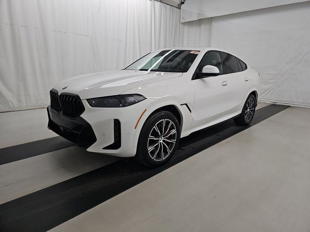2024 BMW X6 xDrive40i for sale at Deluxe Auto Sales of Linden