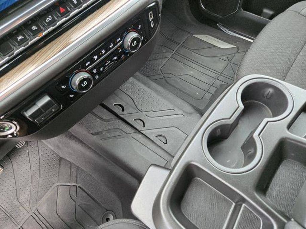 2024 CHEVROLET Silverado - photo 19