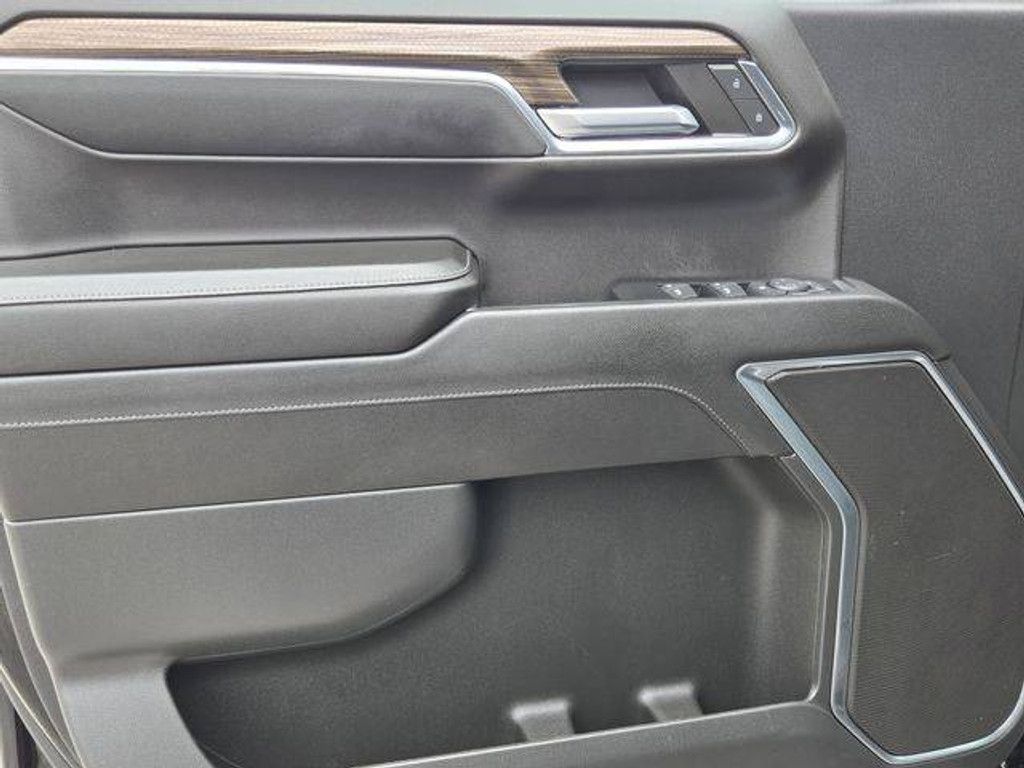 2024 CHEVROLET Silverado - photo 22