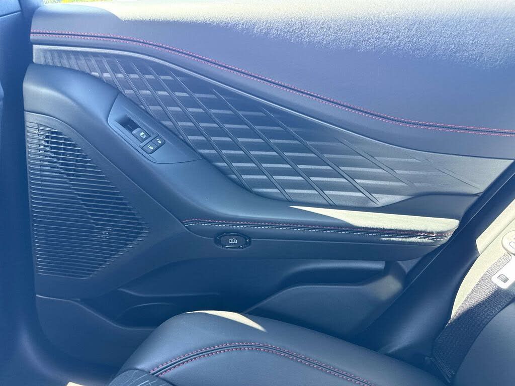 2026 DODGE Charger - photo 8
