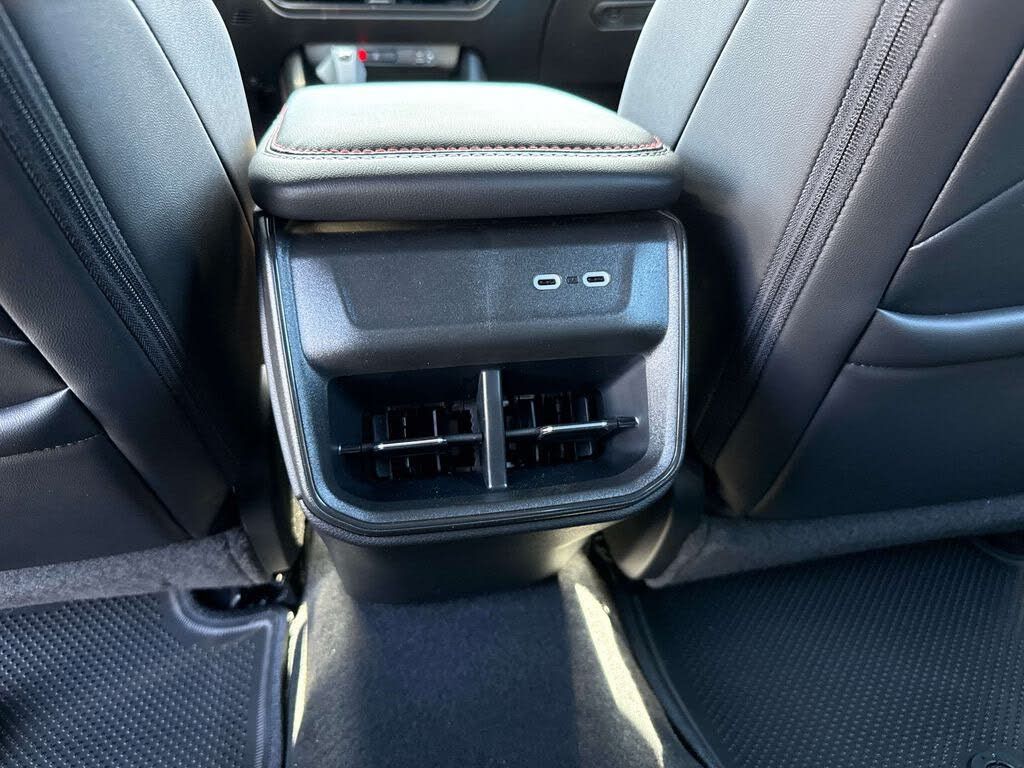 2026 DODGE Charger - photo 9