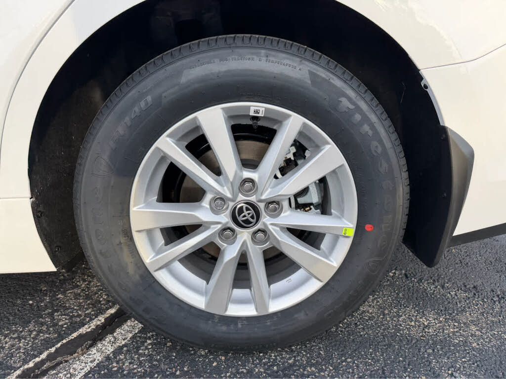 2026 TOYOTA Camry - photo 8