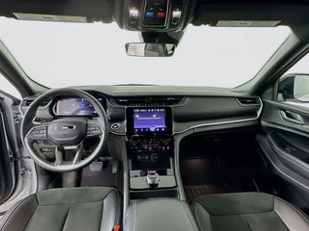 2025 JEEP Grand Cherokee - photo 3