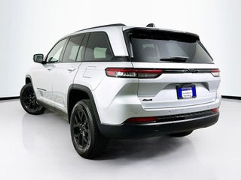 2025 JEEP Grand Cherokee - photo 6