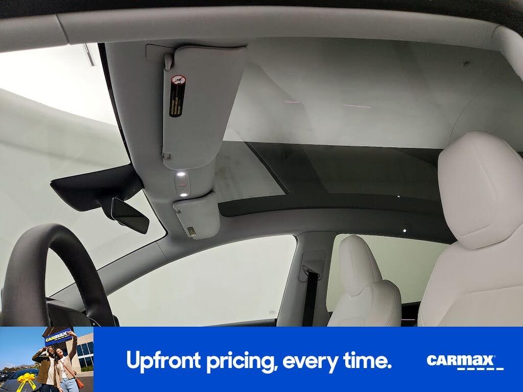 2026 TESLA Model Y - photo 23