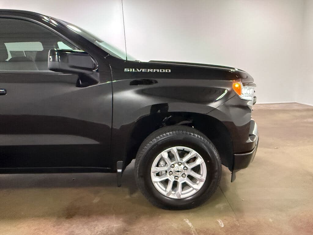 2026 CHEVROLET Silverado - photo 32