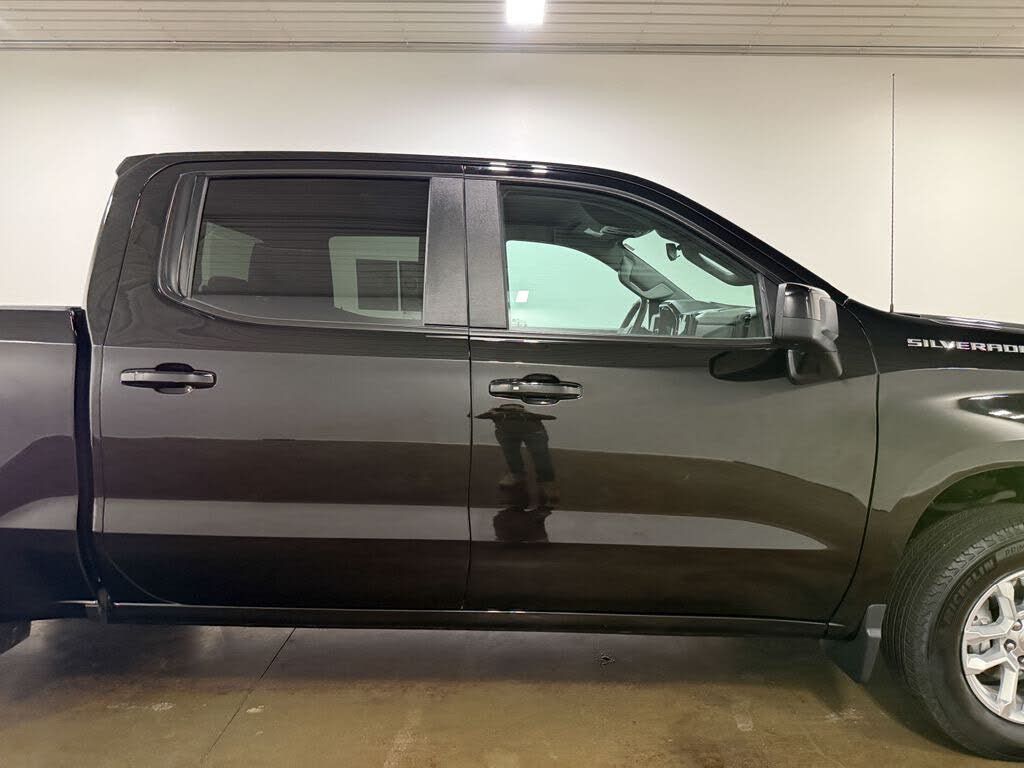 2026 CHEVROLET Silverado - photo 33