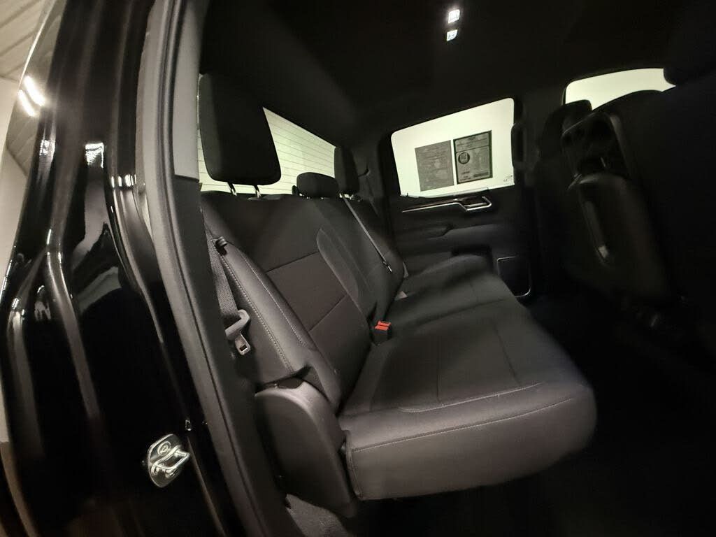 2026 CHEVROLET Silverado - photo 14