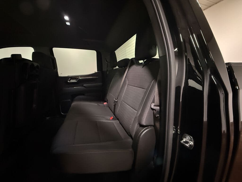 2026 CHEVROLET Silverado - photo 8