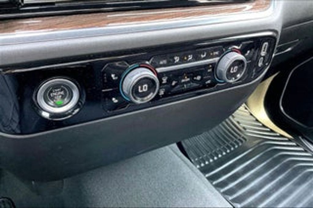 2023 CHEVROLET Silverado - photo 25
