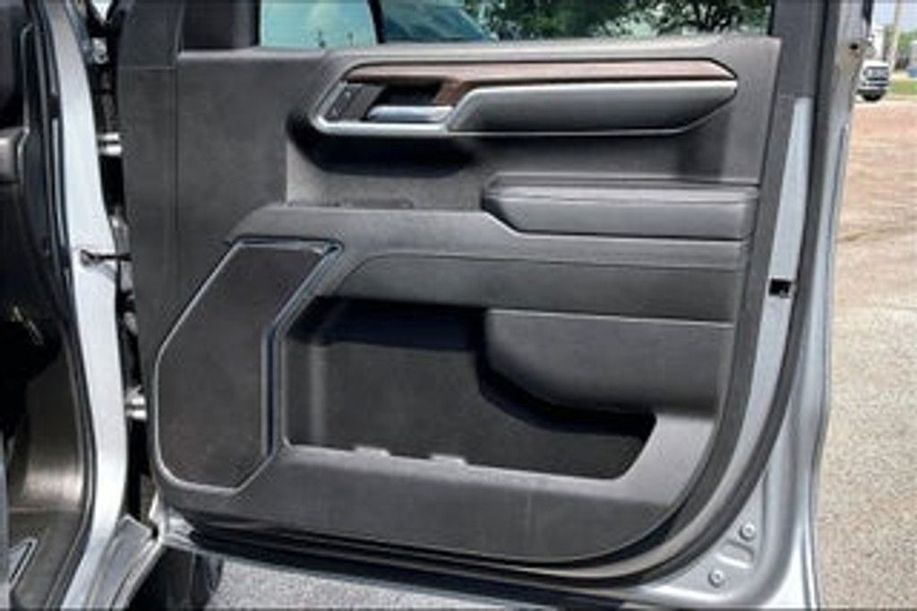 2023 CHEVROLET Silverado - photo 29