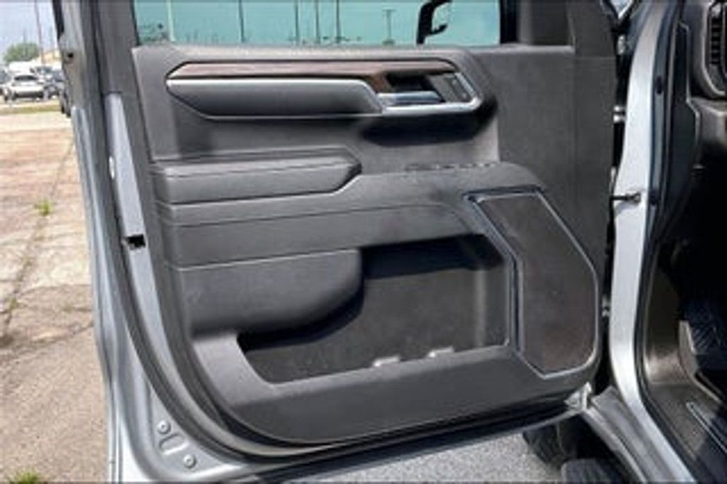 2023 CHEVROLET Silverado - photo 17