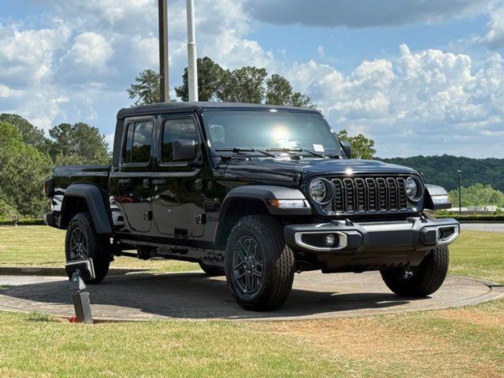 2026 Jeep Gladiator Sport