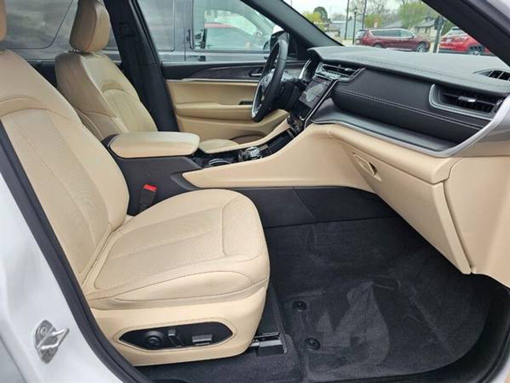 2023 JEEP Grand Cherokee L - photo 12