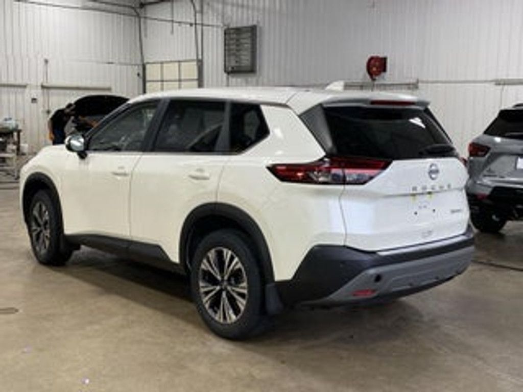 2023 NISSAN Rogue - photo 2