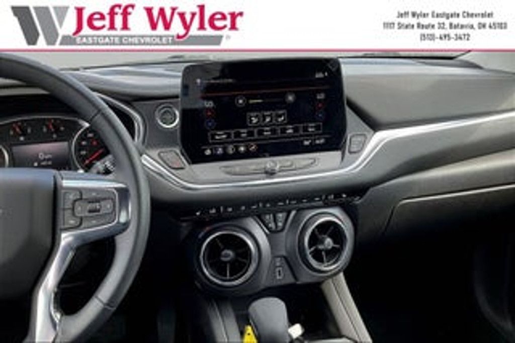 2025 SUBARU Forester - photo 13