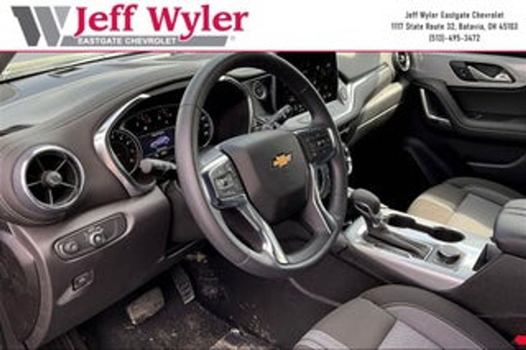 2025 SUBARU Forester - photo 17