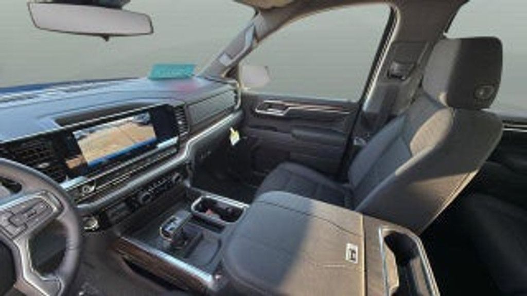 2026 CHEVROLET Silverado - photo 21