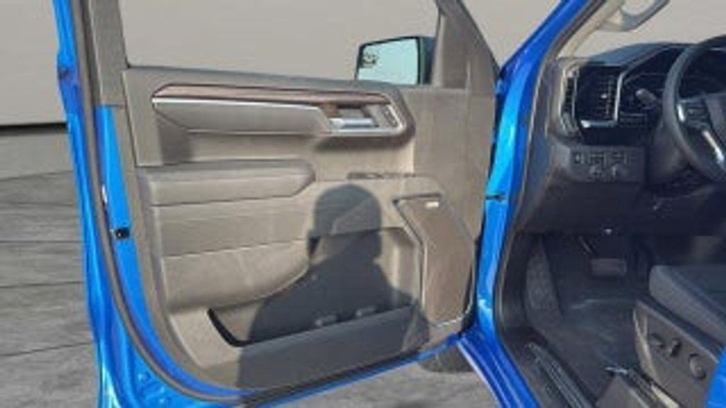 2026 CHEVROLET Silverado - photo 14