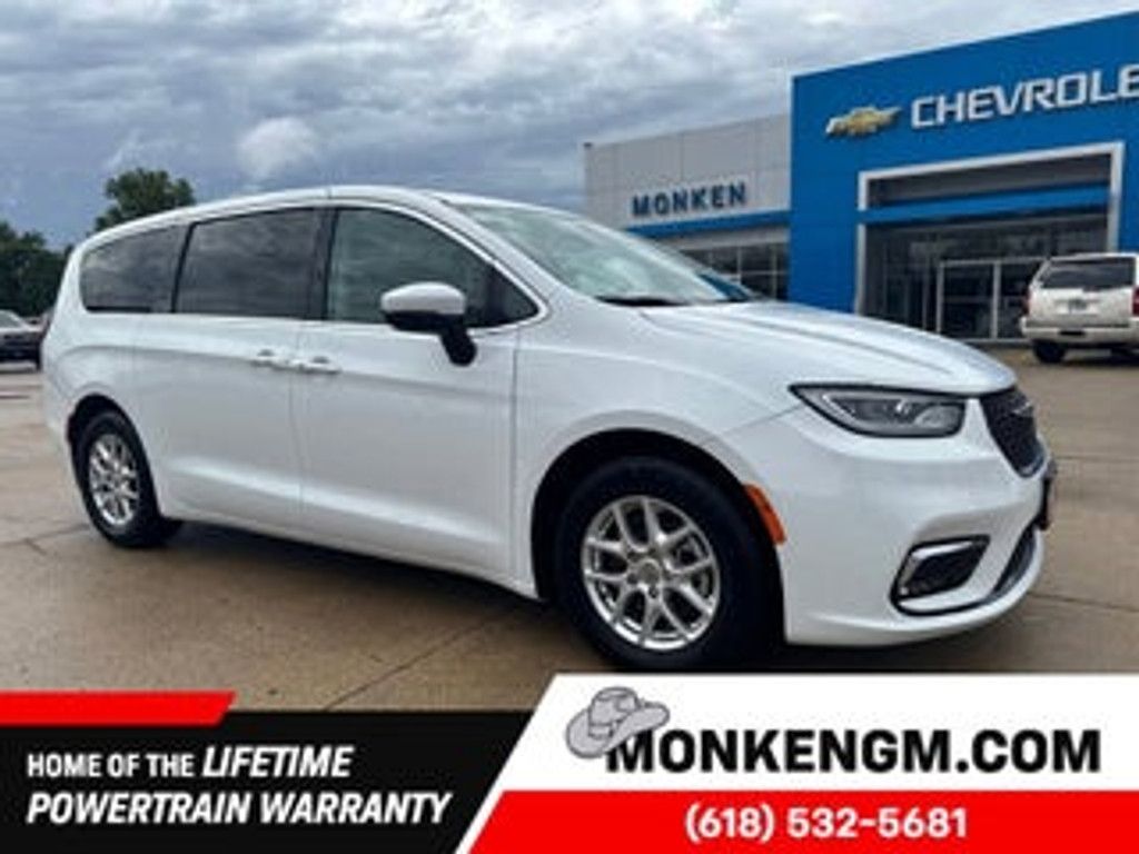 2023 Chrysler Pacifica Touring L
