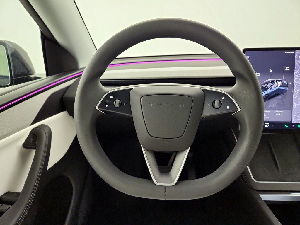 2026 TESLA Model Y - photo 10