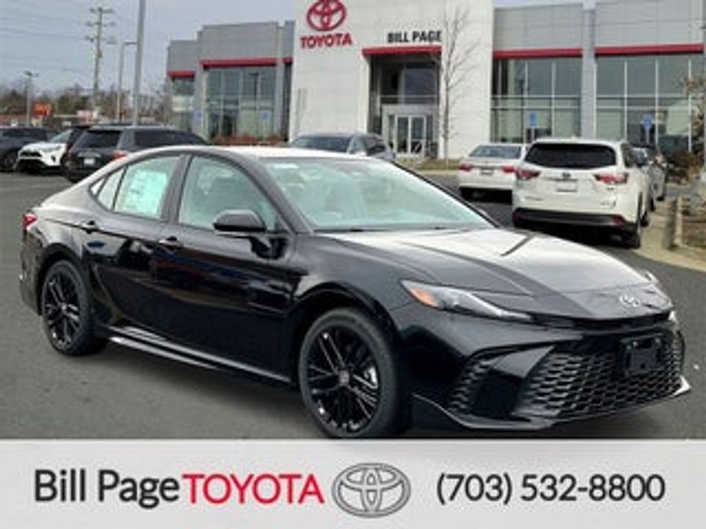 2025 Toyota Camry SE