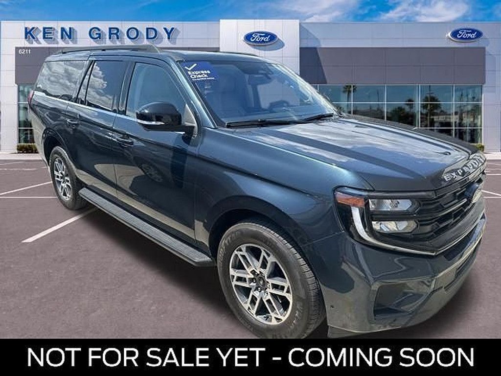 2025 Ford Expedition MAX Active