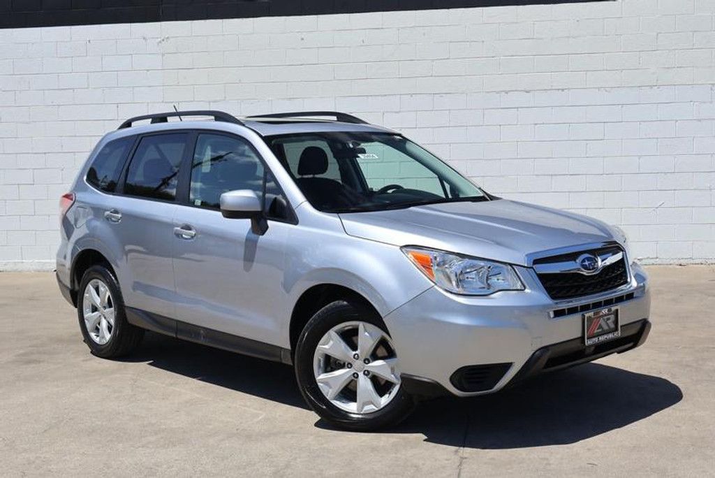 2015 SUBARU Forester - main photo