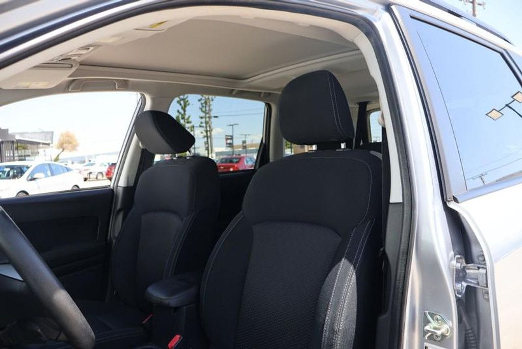 2015 SUBARU Forester - photo 16