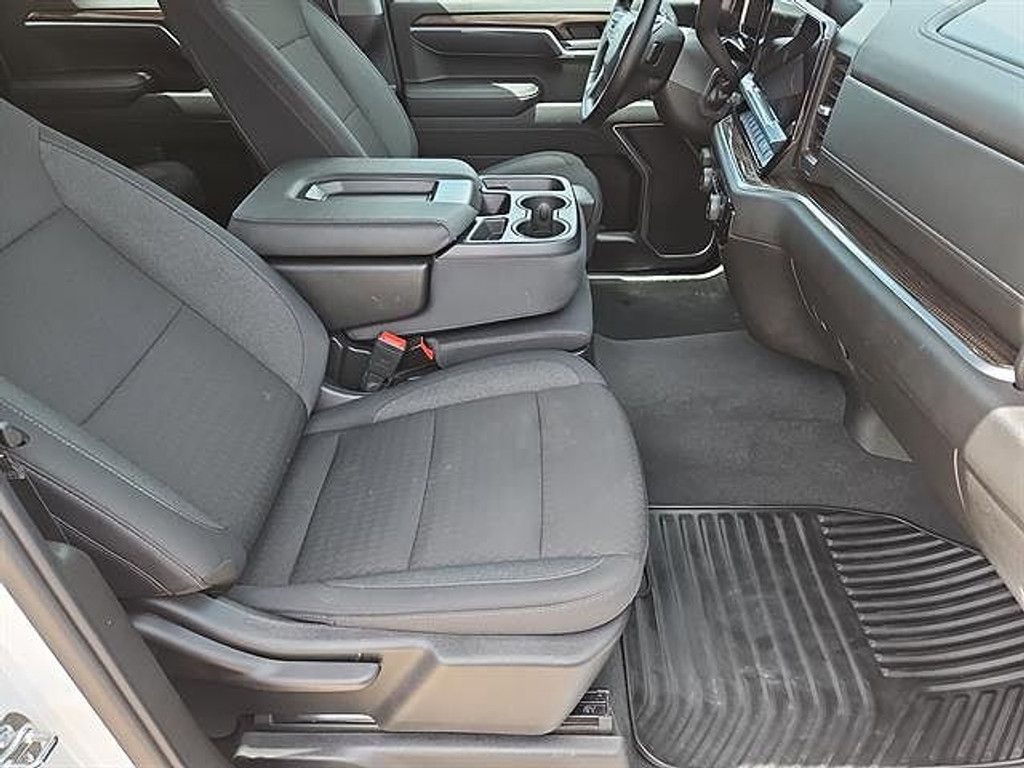 2026 CHEVROLET Silverado - photo 14