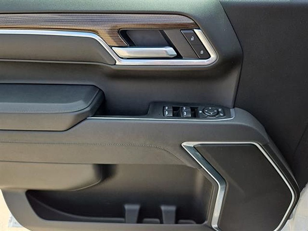 2026 CHEVROLET Silverado - photo 15