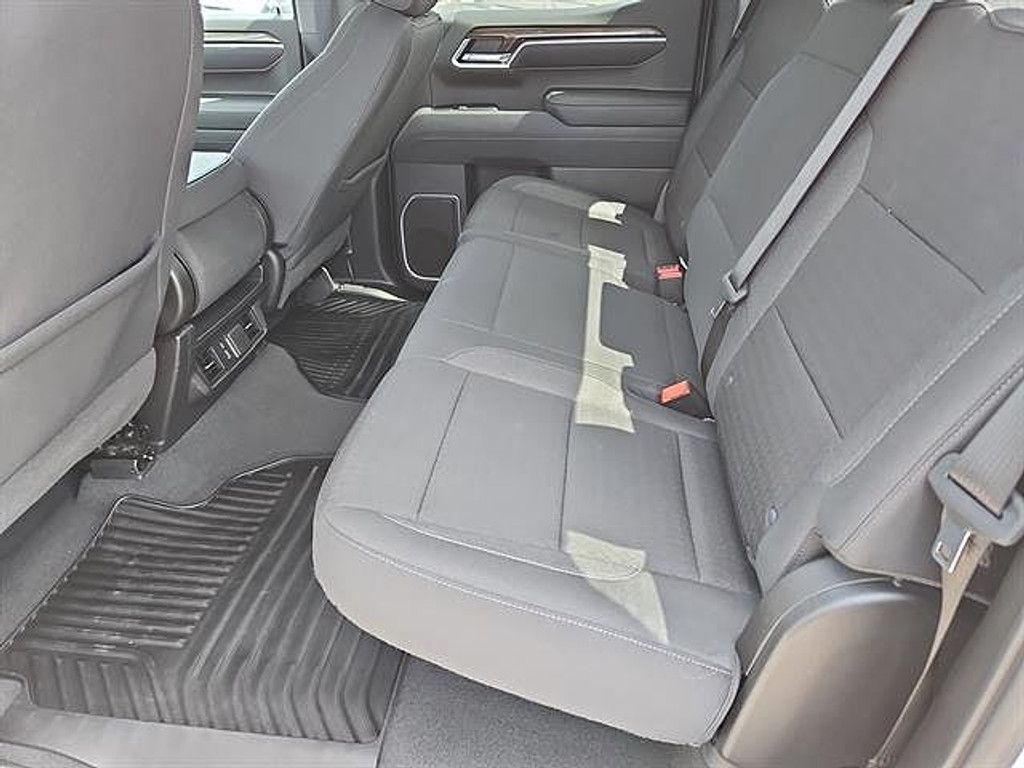 2026 CHEVROLET Silverado - photo 17