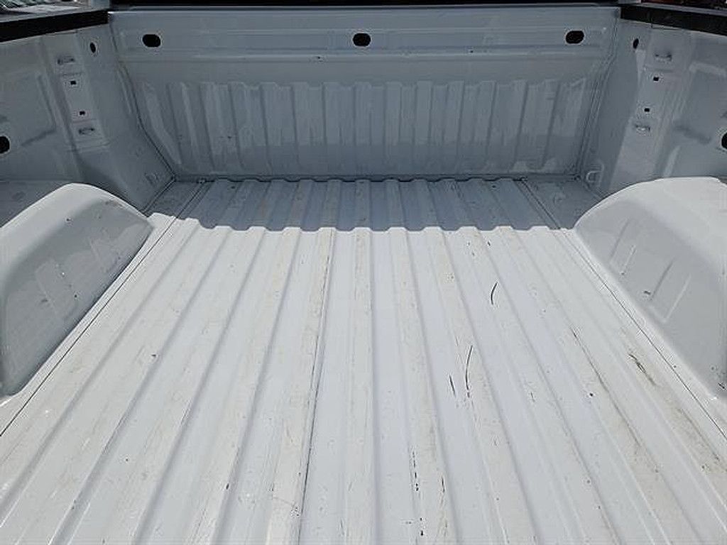 2026 CHEVROLET Silverado - photo 18