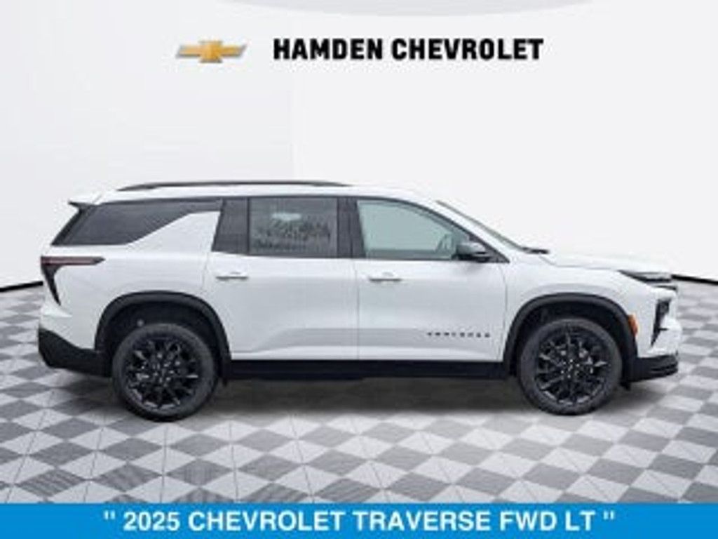 2024 CHEVROLET Traverse - photo 2