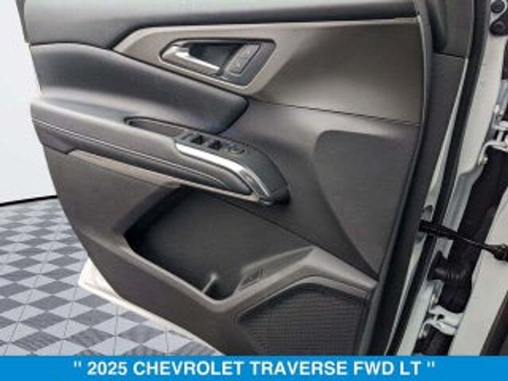 2024 CHEVROLET Traverse - photo 18