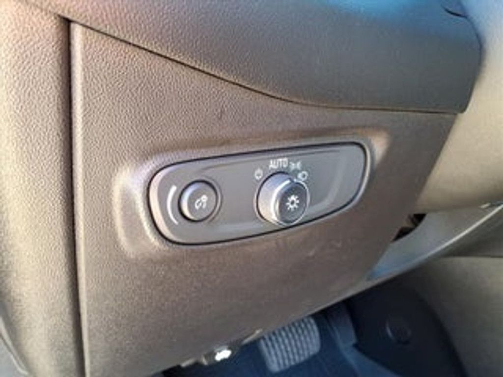 2020 CHEVROLET Equinox - photo 9